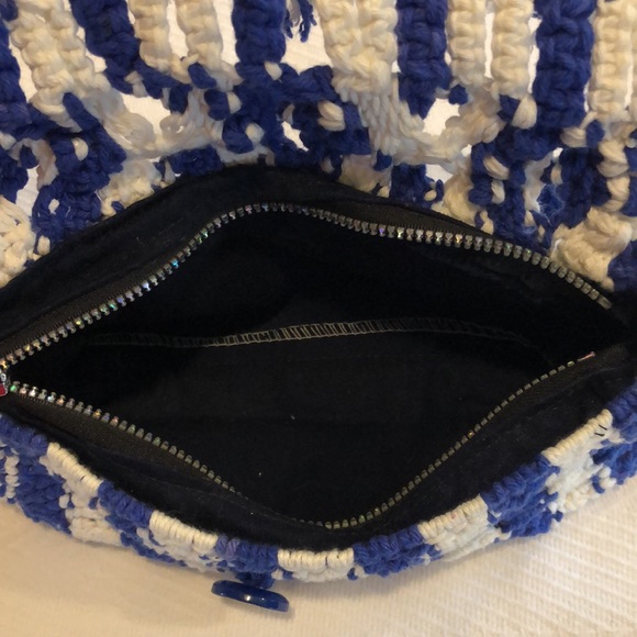 Hand Made Macrame Small Bag - Picture 4 of 7